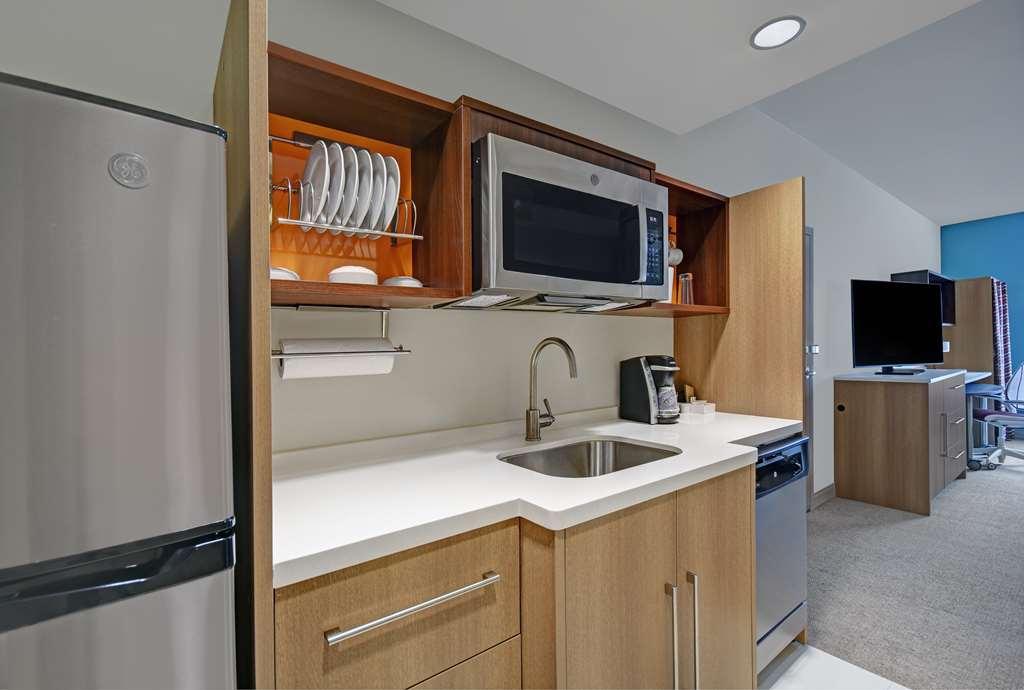 Home2 Suites By Hilton Blacksburg University Room photo